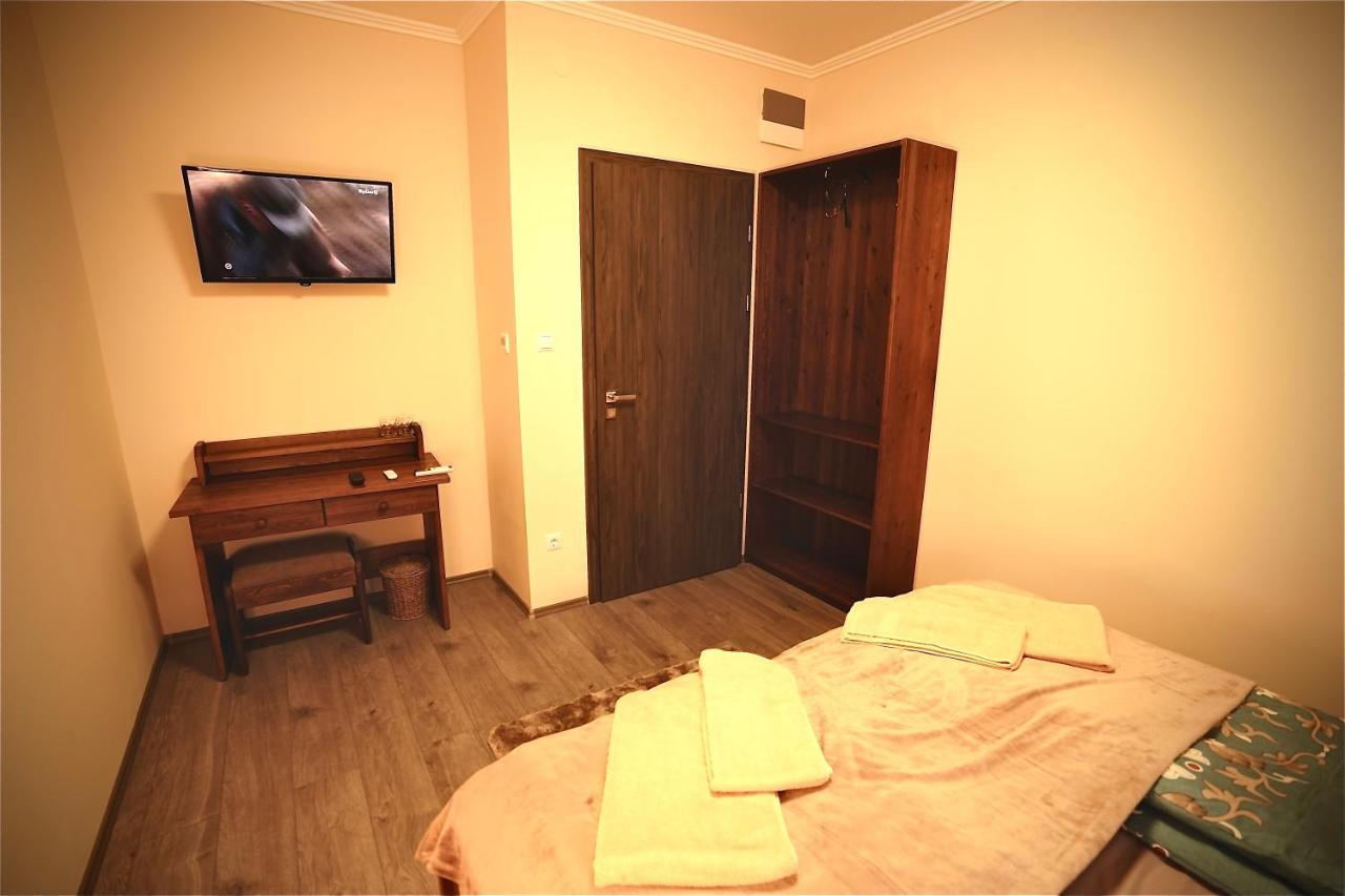 Bed and Breakfast Bacchus Pub Es Panzio Дунахарасти Экстерьер фото