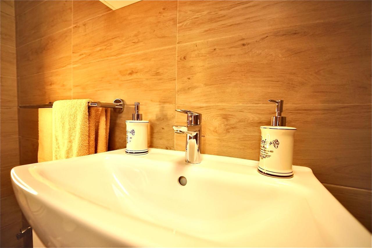 Bed and Breakfast Bacchus Pub Es Panzio Дунахарасти Экстерьер фото